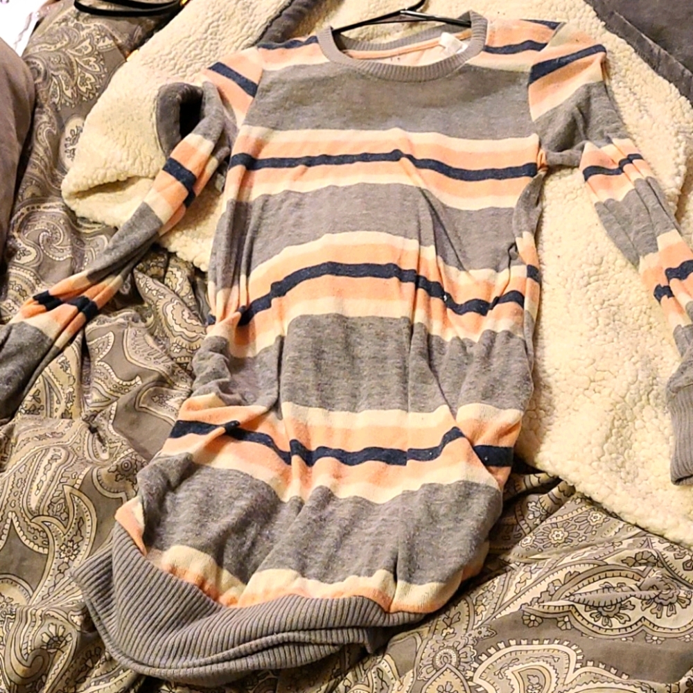 Longsleeve sweater dress striped👚BOGO FREE TOPS